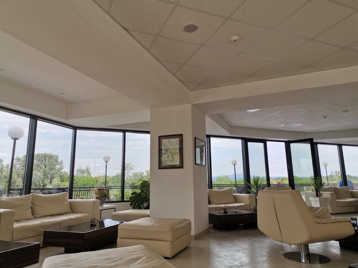 Plaza Otel Varvarin Dış mekan fotoğraf
