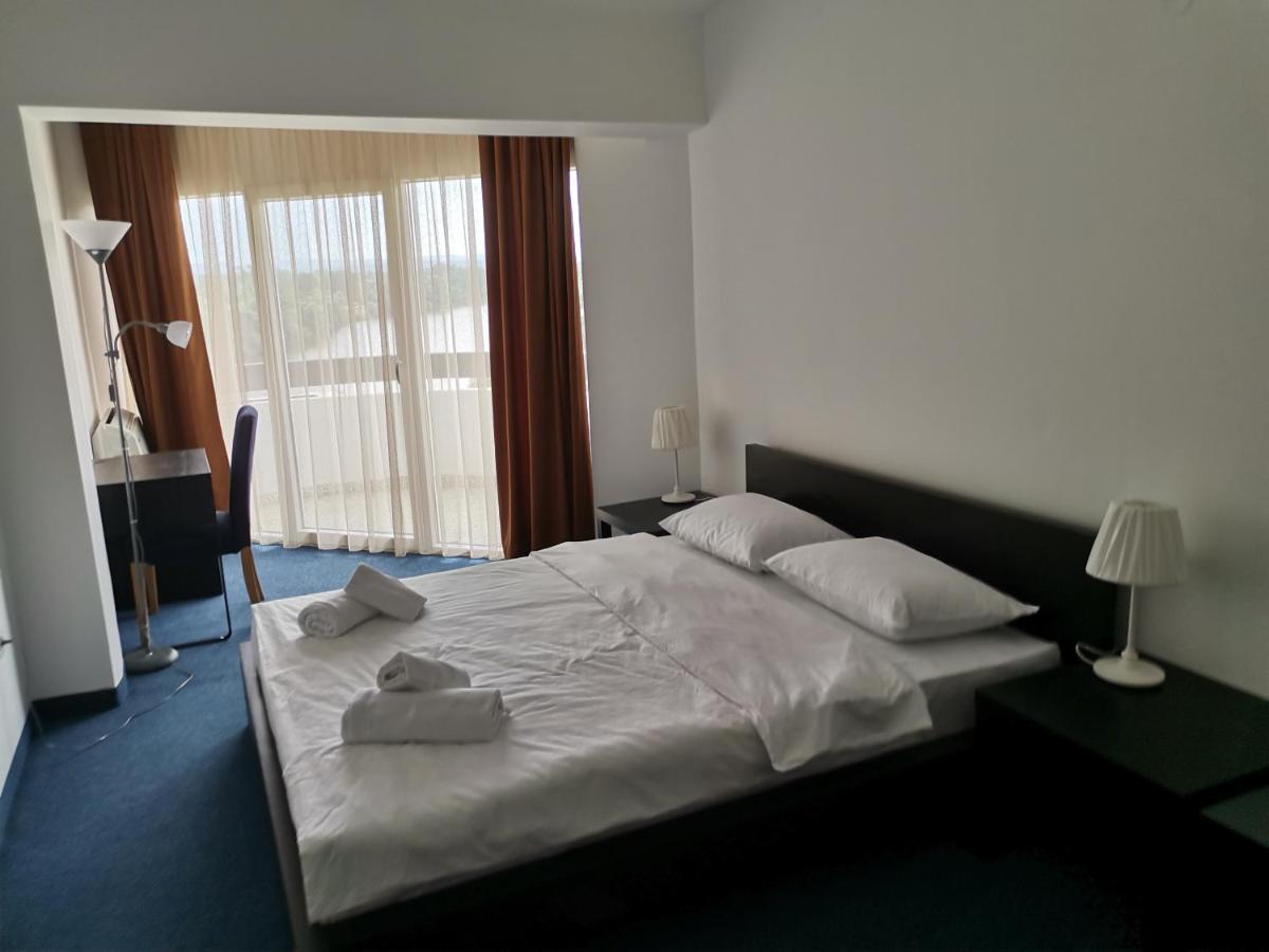 Plaza Otel Varvarin Dış mekan fotoğraf