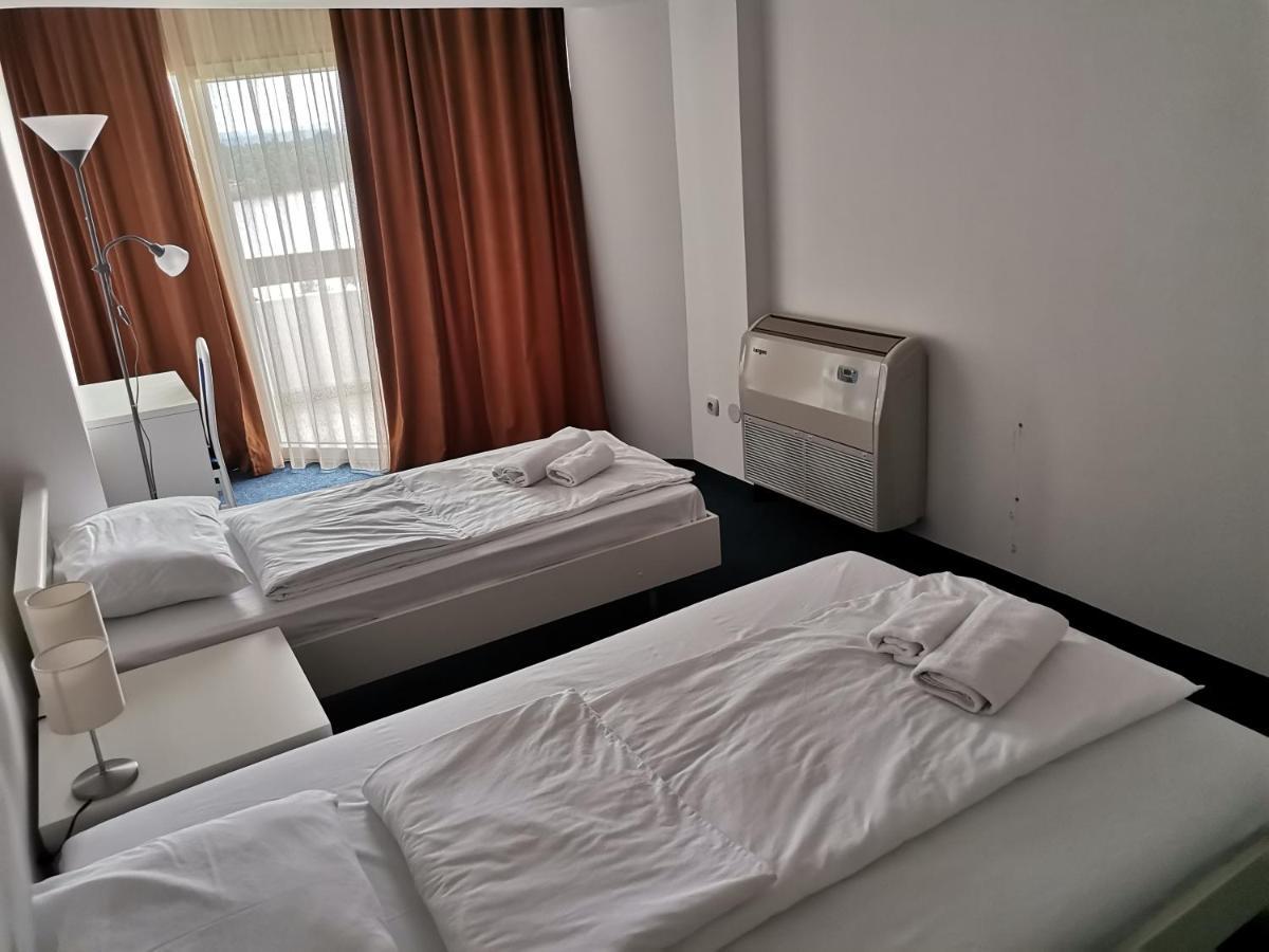 Plaza Otel Varvarin Dış mekan fotoğraf