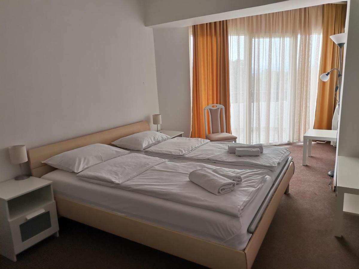 Plaza Otel Varvarin Dış mekan fotoğraf