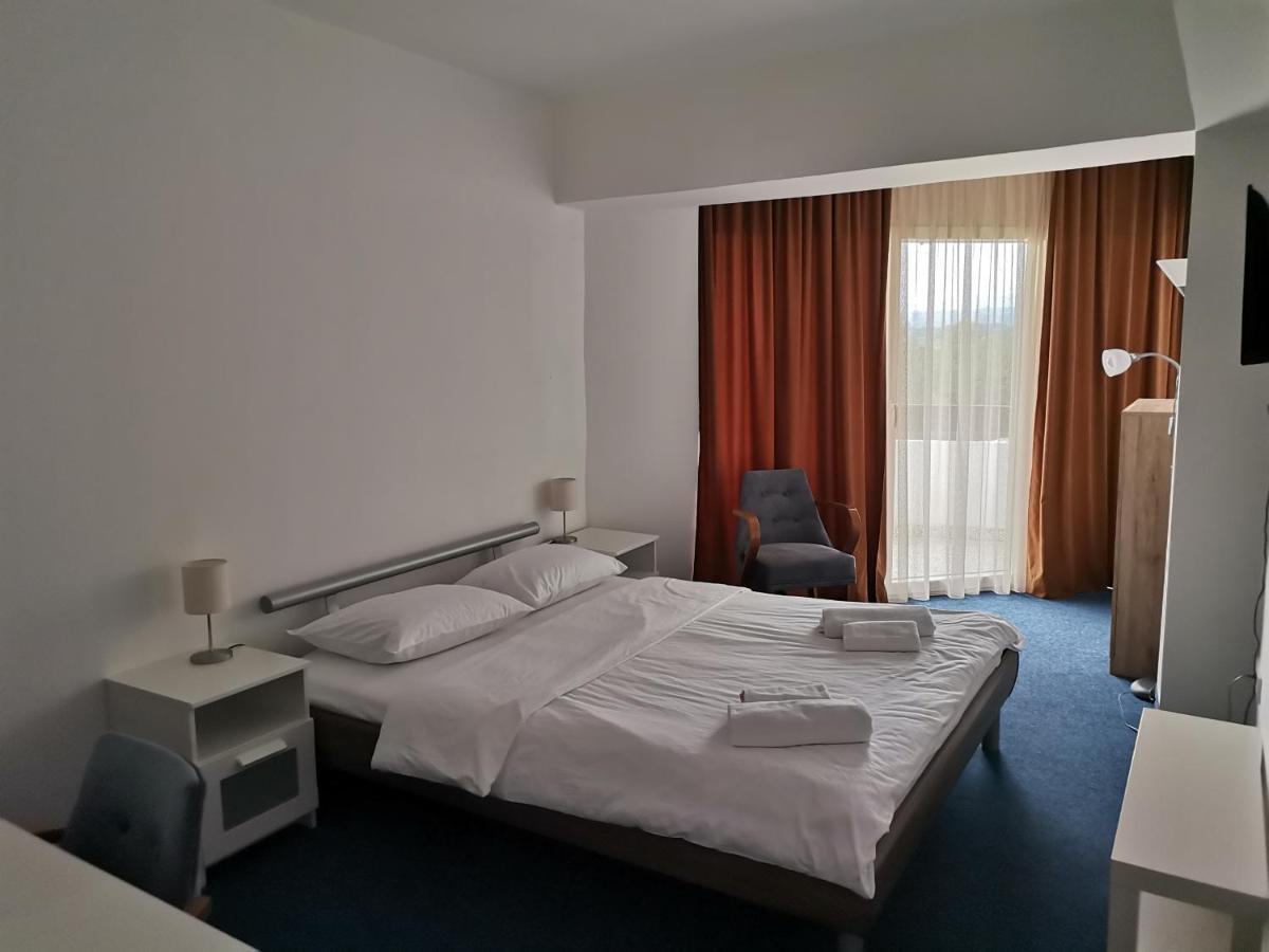 Plaza Otel Varvarin Dış mekan fotoğraf