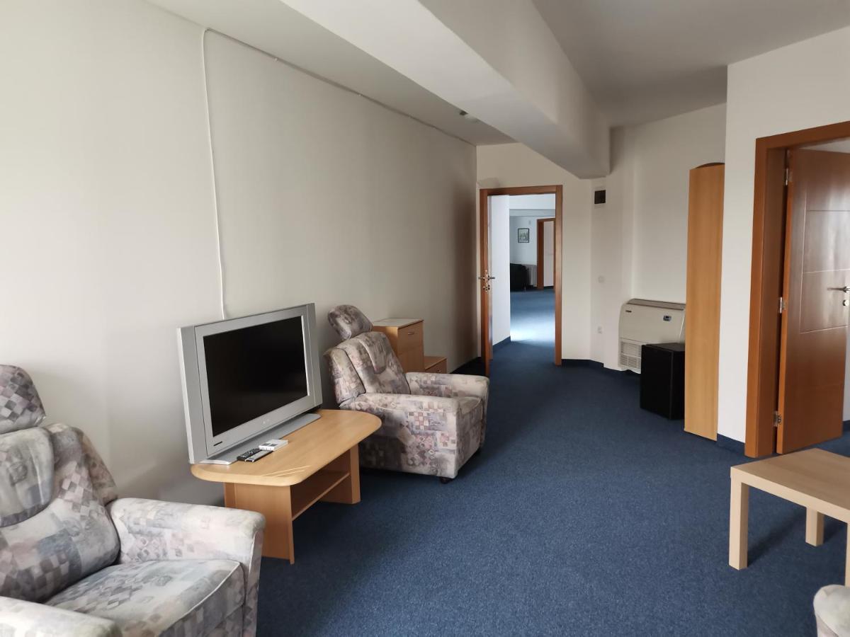 Plaza Otel Varvarin Dış mekan fotoğraf