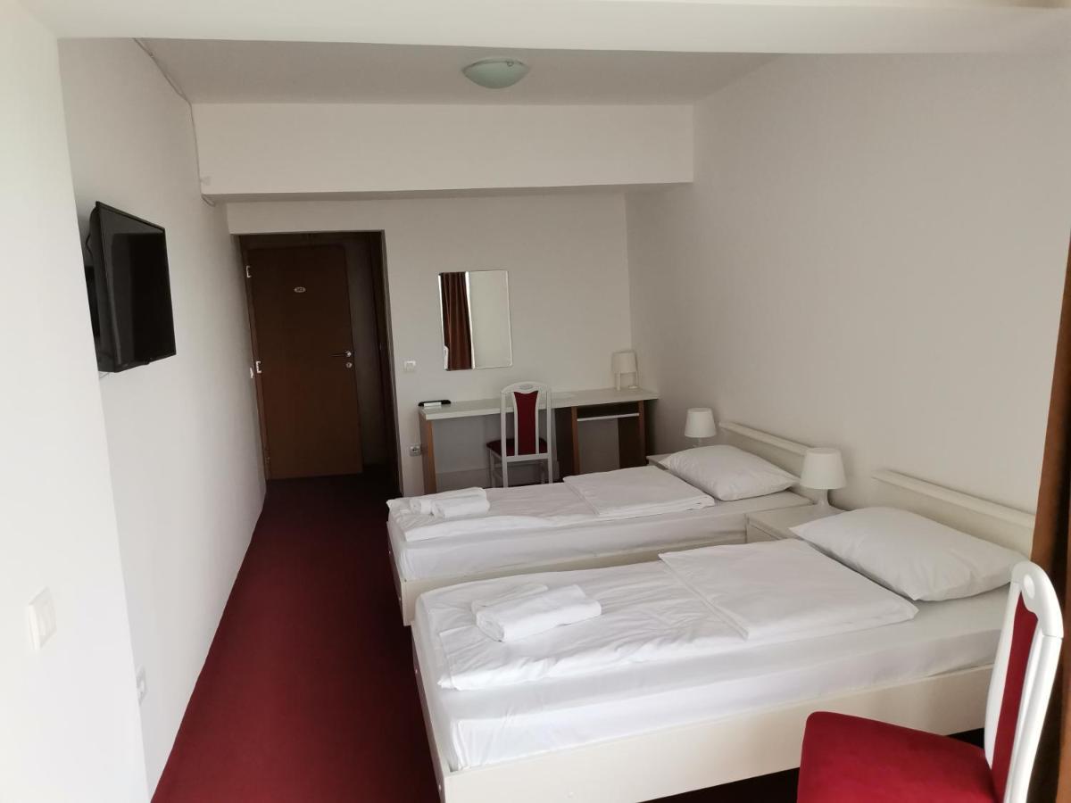 Plaza Otel Varvarin Dış mekan fotoğraf