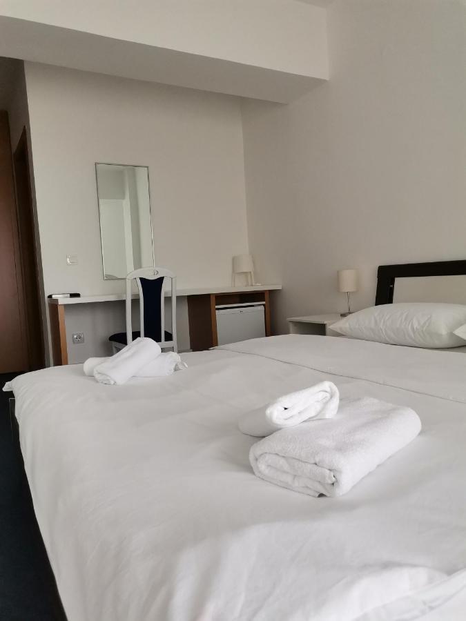 Plaza Otel Varvarin Dış mekan fotoğraf