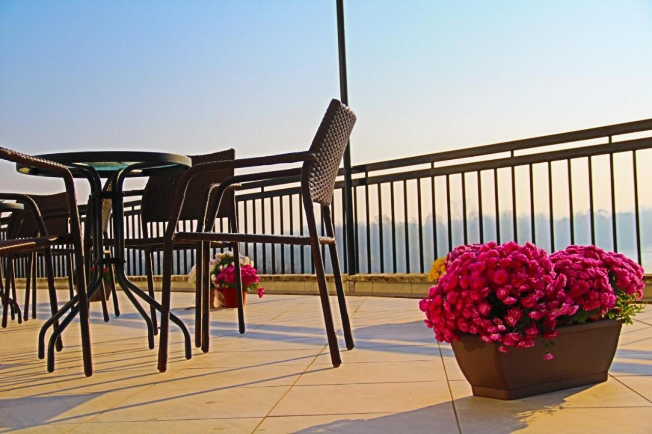 Plaza Otel Varvarin Dış mekan fotoğraf
