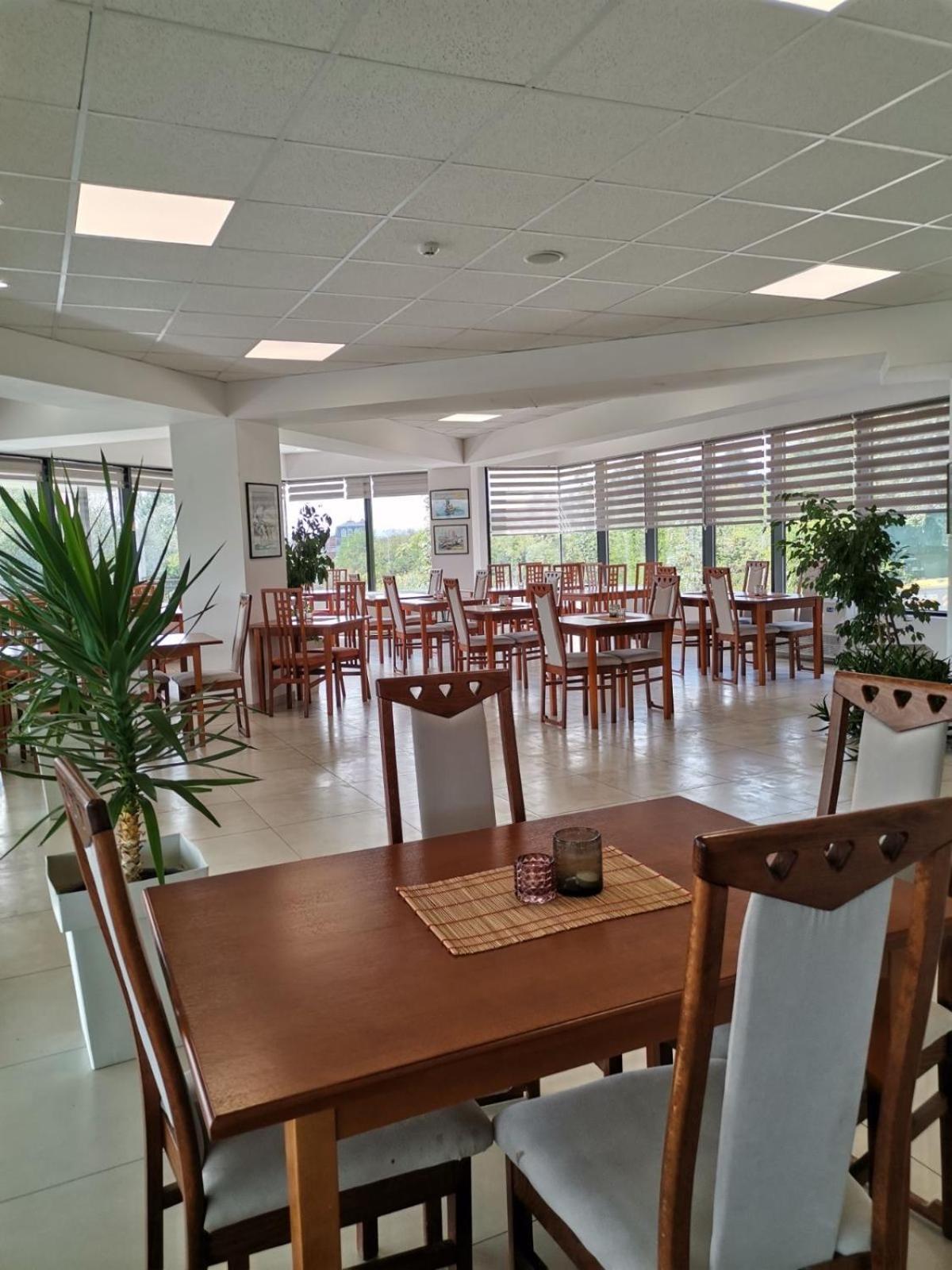 Plaza Otel Varvarin Dış mekan fotoğraf