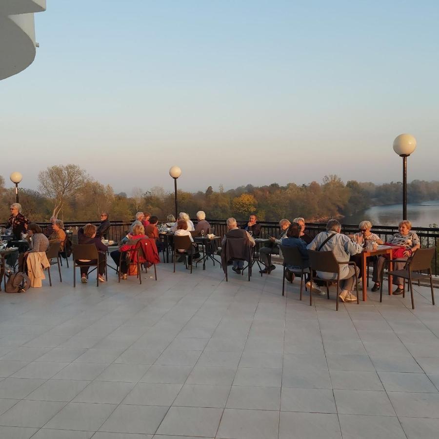 Plaza Otel Varvarin Dış mekan fotoğraf